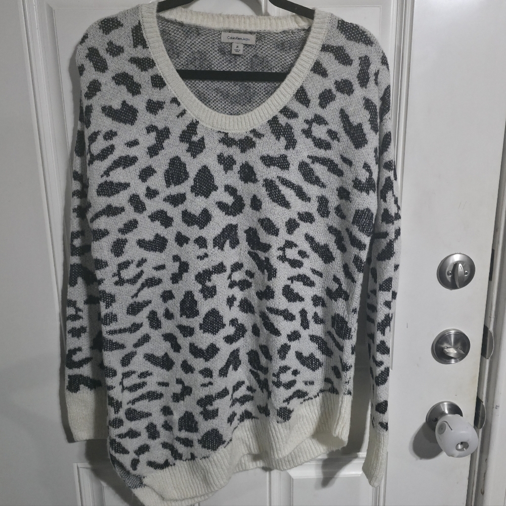 Calvin Klein Jeans Leopard-Print Crewneck Sweater Size Medium